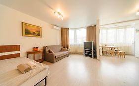 Bright New Apartment Near Airport Zhylayny